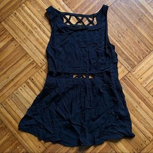 Divided Black Geometric Cutout Tank Tunic